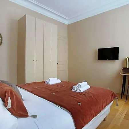 فندق Splendid Champ De Mars - Eiffel Tower 3*